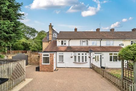 under offer bramley gardens london 37666 - Gibbs Gillespie