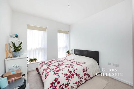 let oxhey drive london 47166 - Gibbs Gillespie