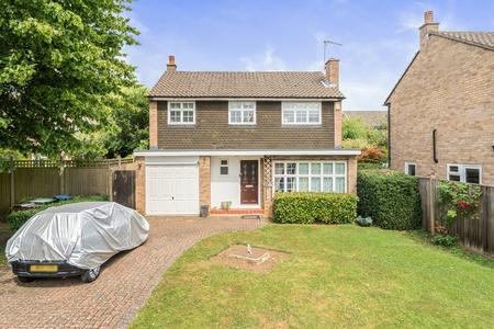 for sale birchmead avenue london 73136 - Gibbs Gillespie