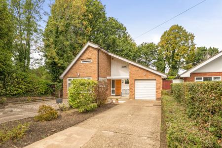 under offer ashdene london 37684 - Gibbs Gillespie