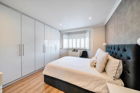 for sale park drive london 27637 - Gibbs Gillespie