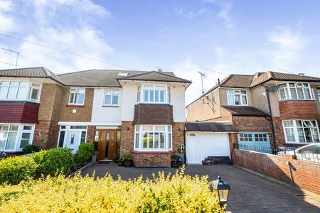 for sale park drive london 27637 - Gibbs Gillespie