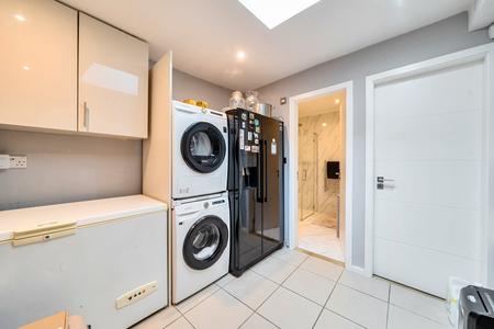 for sale park drive london 27637 - Gibbs Gillespie