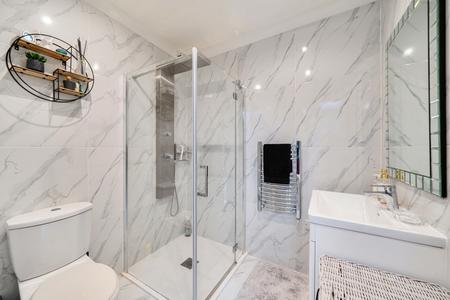 for sale park drive london 27637 - Gibbs Gillespie