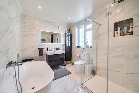 for sale park drive london 27637 - Gibbs Gillespie