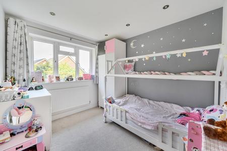 under offer wakehams hill london 29639 - Gibbs Gillespie