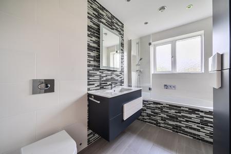 under offer wakehams hill london 29639 - Gibbs Gillespie