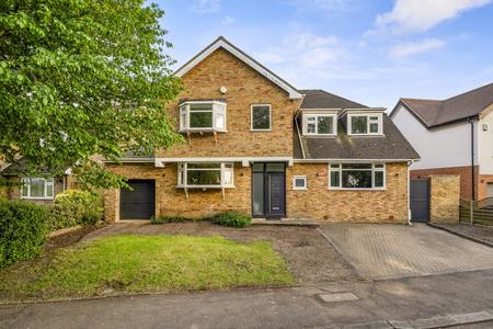 under offer wakehams hill london 29639 - Gibbs Gillespie