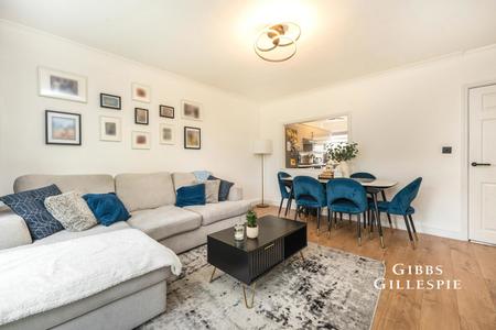 2 moss lane london 76277 - Gibbs Gillespie