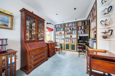for sale pheasants way london 31149 - Gibbs Gillespie