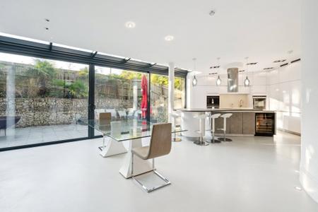 for sale loudwater drive london 39838 - Gibbs Gillespie