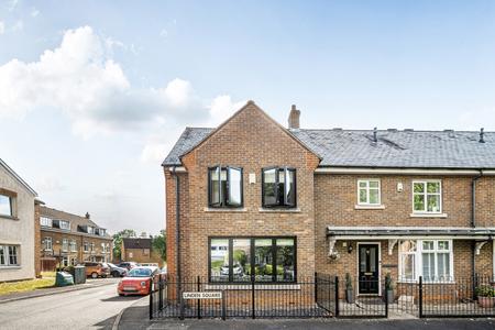 for sale linden square london 54319 - Gibbs Gillespie