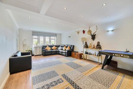 to let swakeleys road london 73442 - Gibbs Gillespie