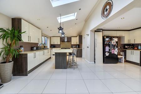 to let swakeleys road london 73442 - Gibbs Gillespie