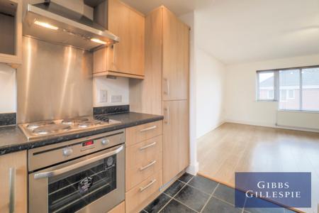 let coleridge drive london 13993 - Gibbs Gillespie