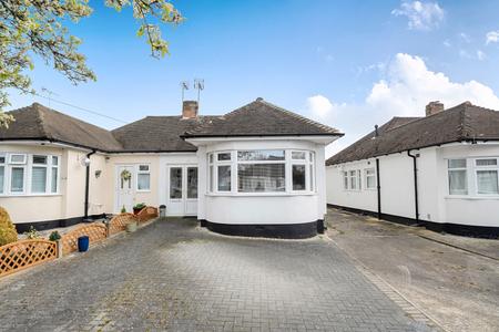 for sale pavilion way london 67422 - Gibbs Gillespie