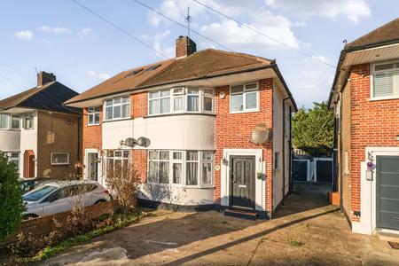 for sale ferncroft avenue london 61927 - Gibbs Gillespie