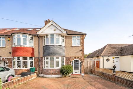 under offer jubilee drive london 8470 - Gibbs Gillespie