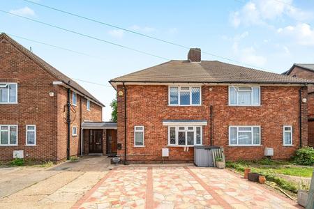 under offer long drive london 54929 - Gibbs Gillespie