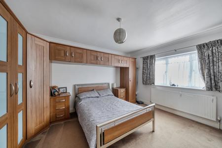 for sale whitegate gardens london 60512 - Gibbs Gillespie