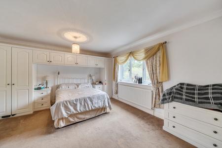 for sale whitegate gardens london 60512 - Gibbs Gillespie