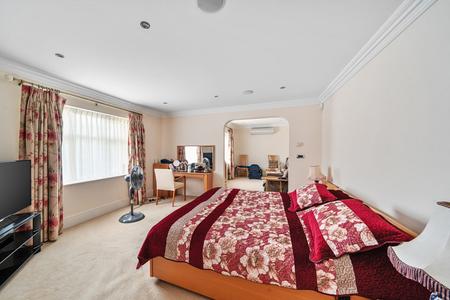 for sale cleopatra close london 56146 - Gibbs Gillespie