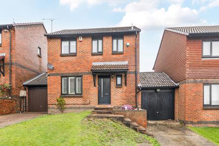for sale daventer drive london 3625 - Gibbs Gillespie