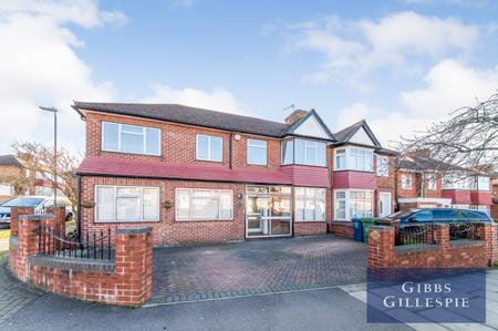 let crowshott avenue london 14516 - Gibbs Gillespie