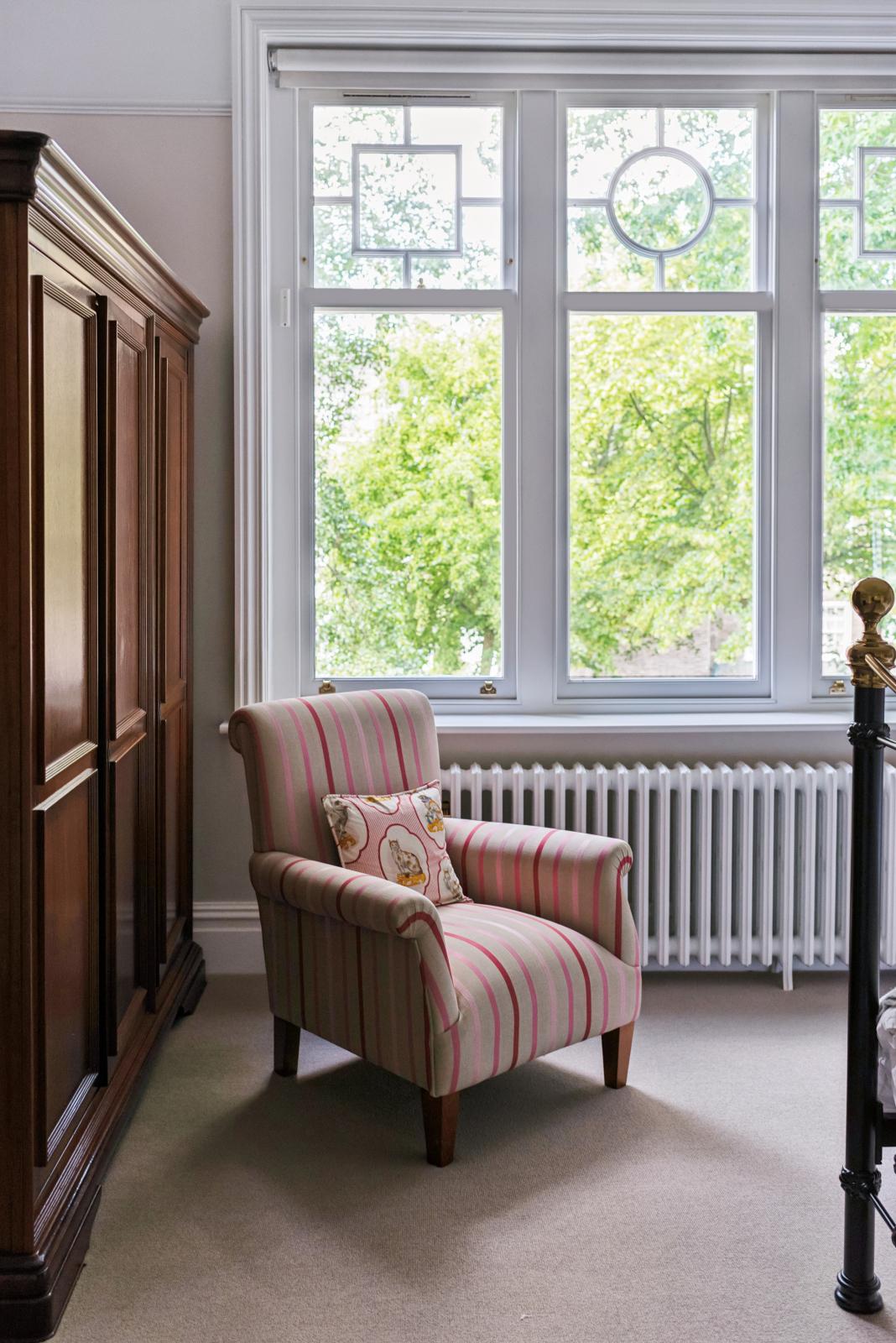 Lazy Owl Image
