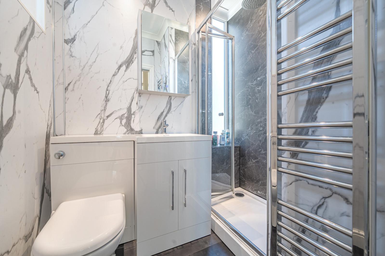 Lazy Owl Image