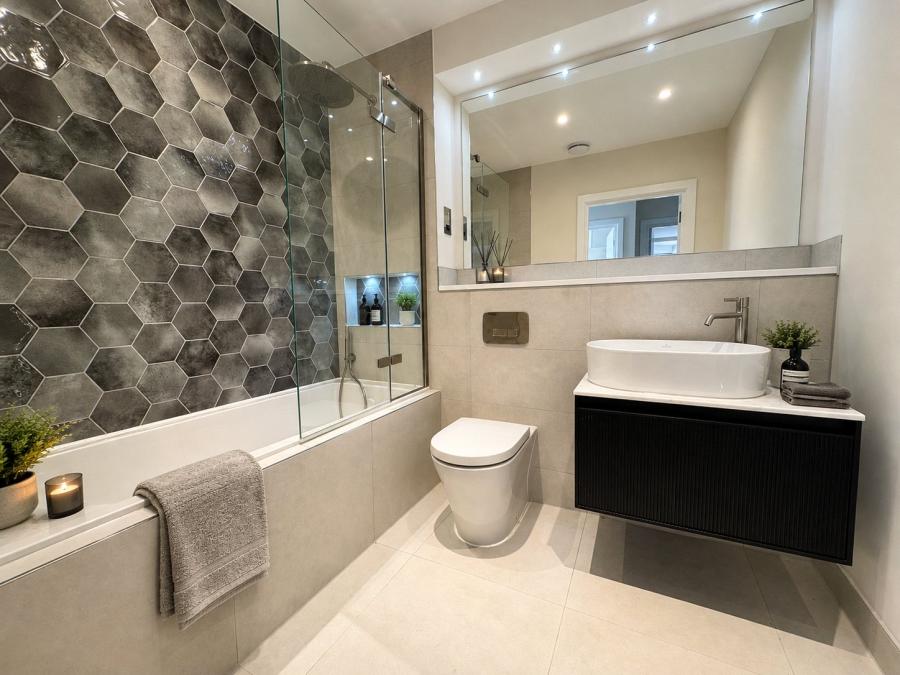 2 bedroom apartment for sale - Heathside House, 4A Littleworth Road, Esher, Surrey, KT10