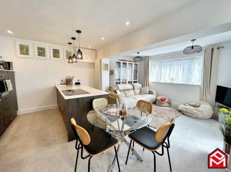 Open Plan Kitchen/ Dining/ Living