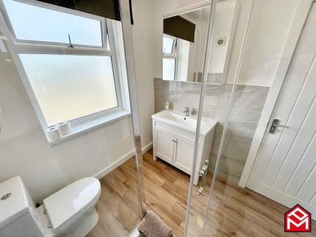 En-suite shower room