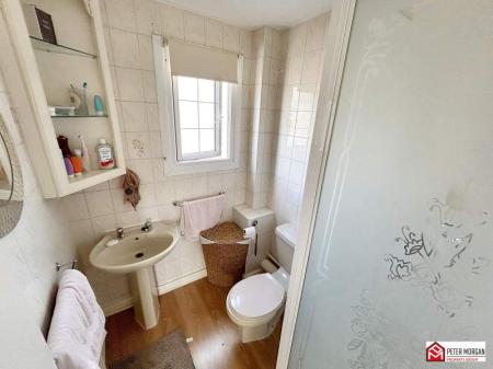 En-suite shower room