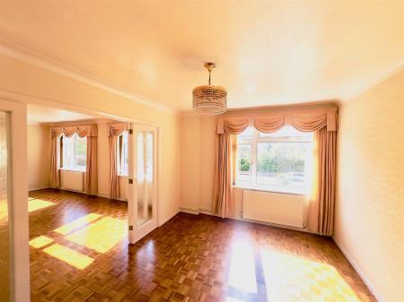 Dining Room/Bed 3.jpg