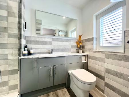 En-Suite To Principal Bedroom