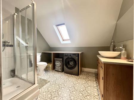 En-Suite & Utility Room