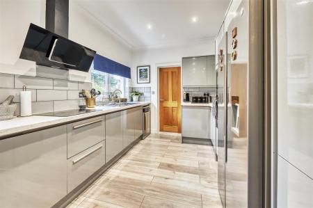 55 Higham Rd Rushden-34.jpg