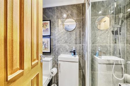 55 Higham Rd Rushden-35.jpg