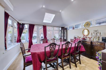 Springfield DeclutteredSpringfield DeclutteredD78_