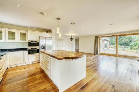 Tollbar Rd Islip-33.jpg