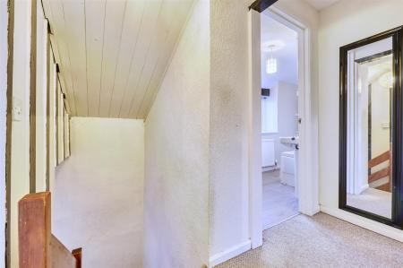 5 CHurch Street Woodford-2.jpg