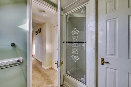 8 Jennings Close Higham-11.jpg