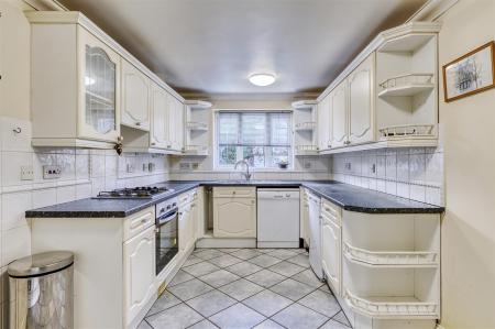 8 Jennings Close Higham-5.jpg