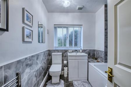 14 WIlkie Close KetteringD78_7717_HDR.jpg