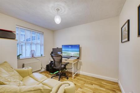 14 WIlkie Close KetteringD78_7692_HDR.jpg