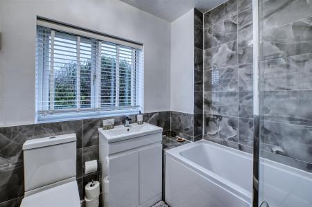 14 WIlkie Close KetteringD78_7722_HDR.jpg