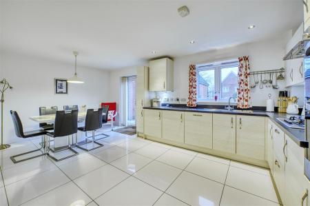 30 Catlin WayD78_7790_HDR.jpg