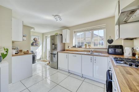 -2 Bernard Van-13_HDR-03.jpg