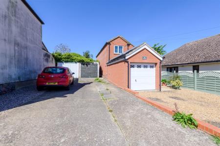 15 Fern Road-6-HDR.jpg